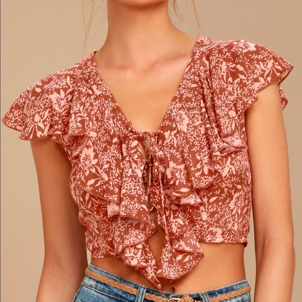 Lulu’s SOLANA RUST FLORAL PRINT LACE-UP CROP TOP